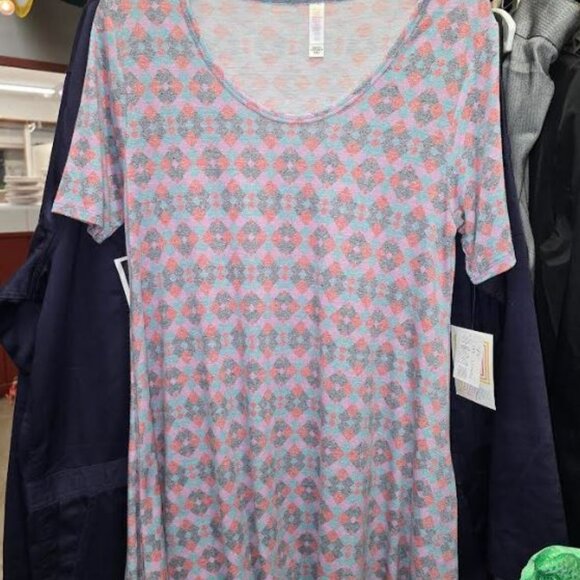 LULAROE NWT Colorful Geometric Short Sleeve Perfect T Size XXS - Picture 1 of 5